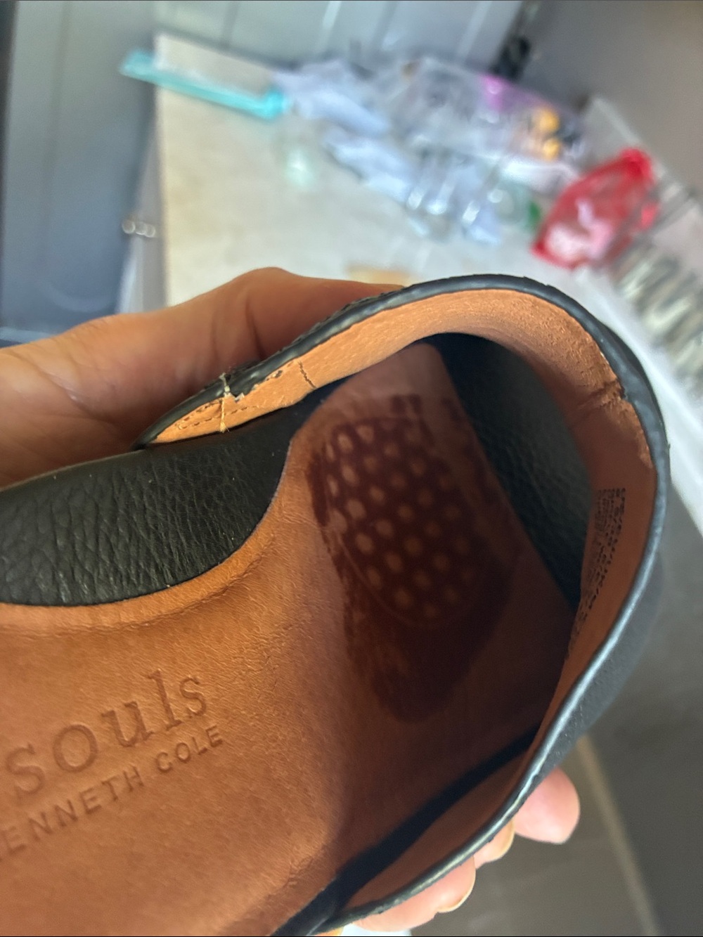GENTLE SOULS BY KENNETH COLE GISELE BLACK LEATHER WEDGE SLIDE SANDAL SIZE 8.5 - Picture 9 of 9
